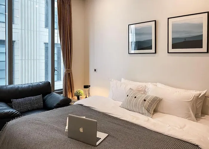 Transquil Residents 65 Sqm - Ultra Fast Wifi - Silom *